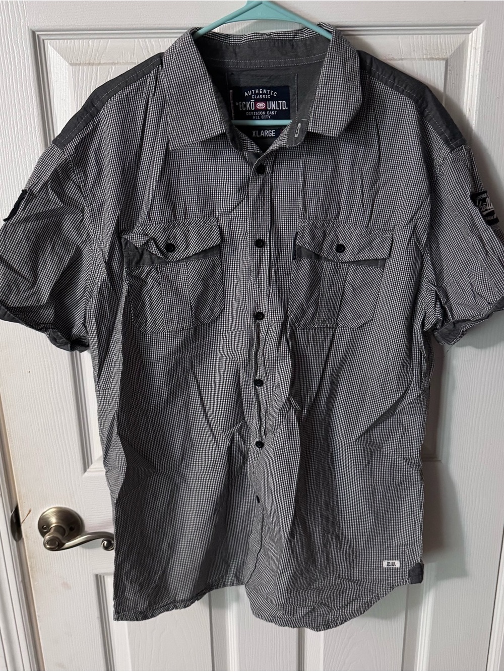 Ecko Unlimited Black and Gray Short Sleeve Button-Down Shirt